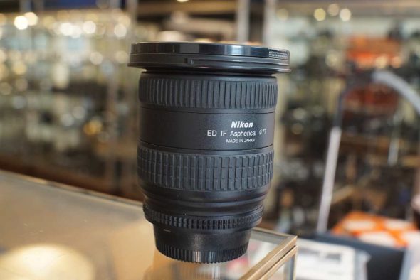 Nikon AF Zoom-Nikkor 18-35mm F/3.5-4.5D ED IF lens, boxed