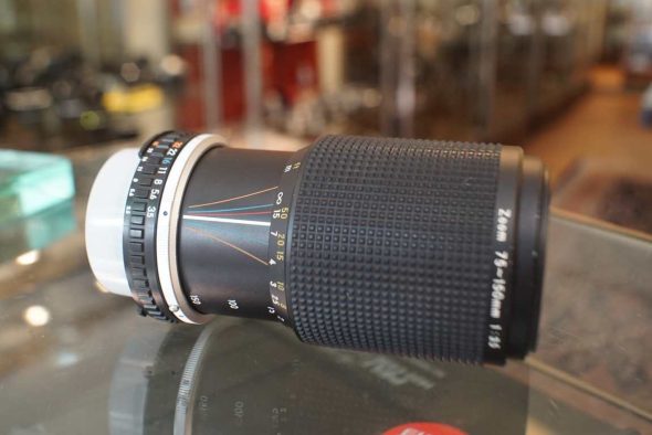 Nikon Zoom-Nikkor 75-150mm F/3.5 E-series lens + HN-21 lenshood