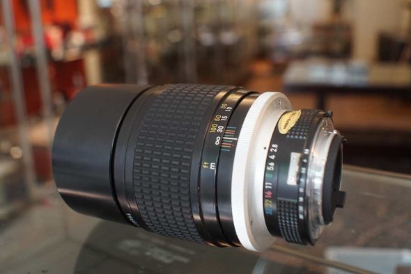 Nikon Nikkor 180mm F/2.8 AI lens