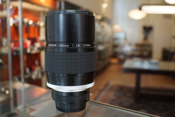 Nikon Nikkor 180mm F/2.8 AI lens
