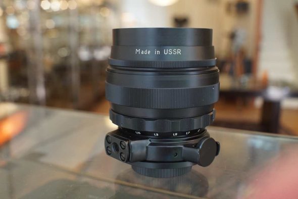 KMZ Helios-40-2 85mm F/1.5 swirly bokeh lens M42 mount