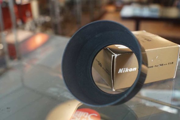 Nikon HN-7 screw in lenshood 85/1.8 lens, boxed
