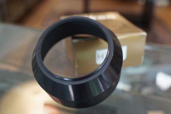 Nikon HN-7 screw in lenshood 85/1.8 lens, boxed