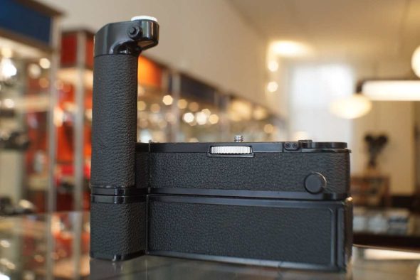 Nikon MD-3 + MB-1, for display purposes