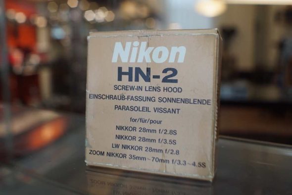 Nikon HN-2 screw in lenshood 52mm, for 28mm and 35-70mm, boxed