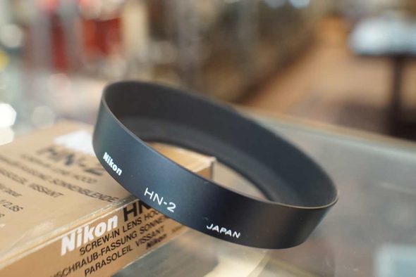 Nikon HN-2 screw in lenshood 52mm, for 28mm and 35-70mm, boxed
