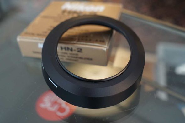 Nikon HN-2 screw in lenshood 52mm, for 28mm and 35-70mm, boxed