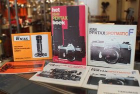 Lot of Pentax book, spotmatic manuals, lens manuals, English and Dutch