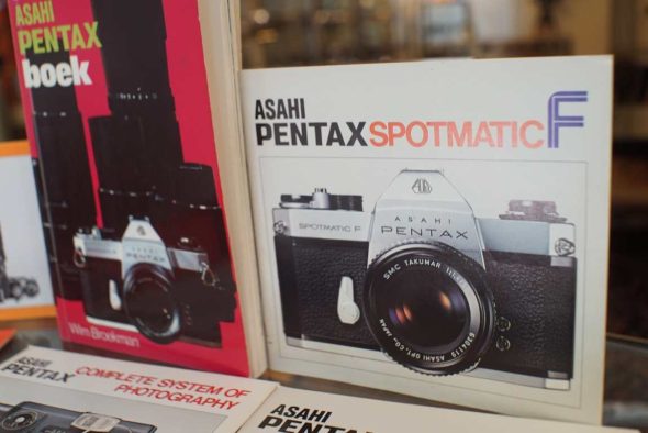 Lot of Pentax book, spotmatic manuals, lens manuals, English and Dutch