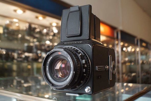 Hasselblad 500C/M black + 80mm F/2.8 C lens