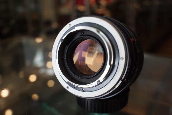 Minolta MC Rokkor 85mm f/1.7 + Hood