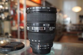 Nikon AF Zoom-Nikkor 20-35mm F/2.8D lens, worn, boxed