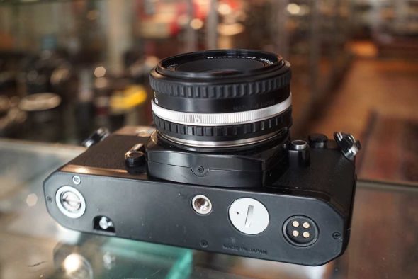 Nikon FE2 black + E 50mm f/1.8 AIS pancake lens
