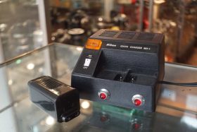 Nikon Quick charger MH-1 + MN-1 battery *untested, for collectors