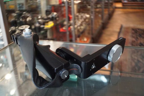 Mamiya Left hand bracket for RZ67 camera