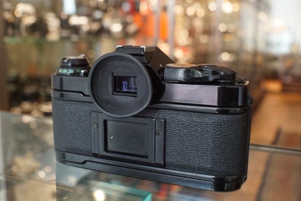 Canon AE-1 Program Black + FD 50mm f/1.8 kit