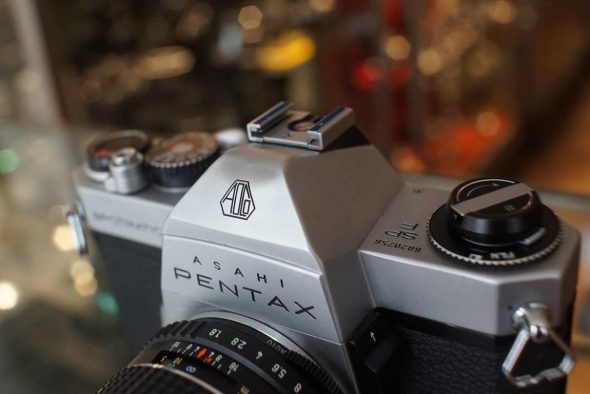 Pentax Spotmatic F + SMC Takumar 55mm f/1.8 kit