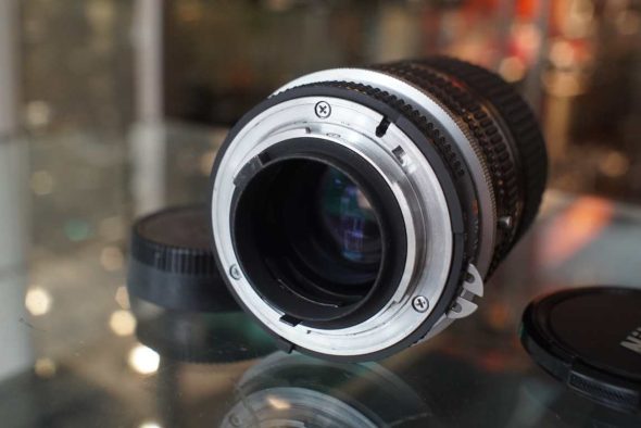 Nikon Zoom-Nikkor 28-85mm F/3.5-4.5 AI-S zoomlens