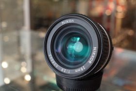 Nikon Nikkor 28mm F/2.8 AIS CRC lens