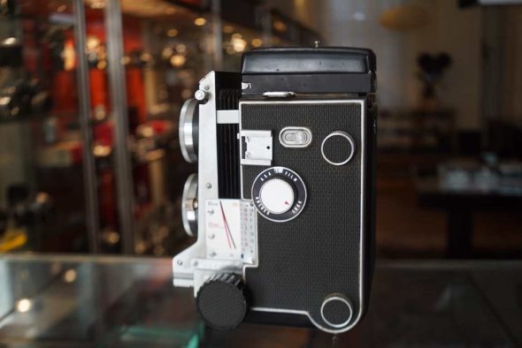 Mamiya C3 TLR + 105mm f/3.5 lens kit