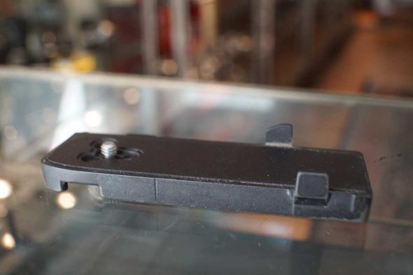 Nikon AH-3 tripod locating plate