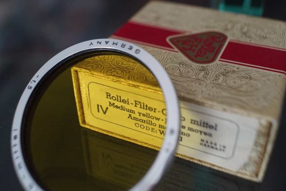 Rolleiflex VIIMI Medium yellow contrast filter for Bay IV (wide angle rolleiflex), boxed