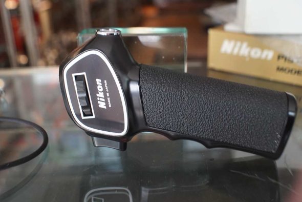 Nikon F Pistol grip model 2 incl. cable release, boxed
