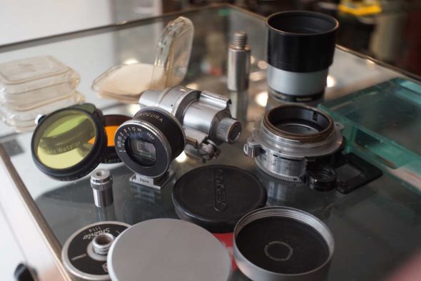 Lot of Leica screwmount accessories