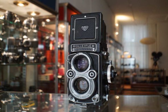 Rolleiflex 3.5F TLR camera with CZ Planar 75/3.5 lens