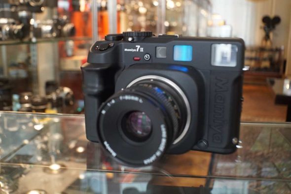 Mamiya 7II matte black + 80mm F/4 L lens, in kit box