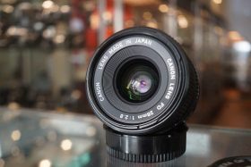 Canon newFD 28mm f/2.8 wide angle lens