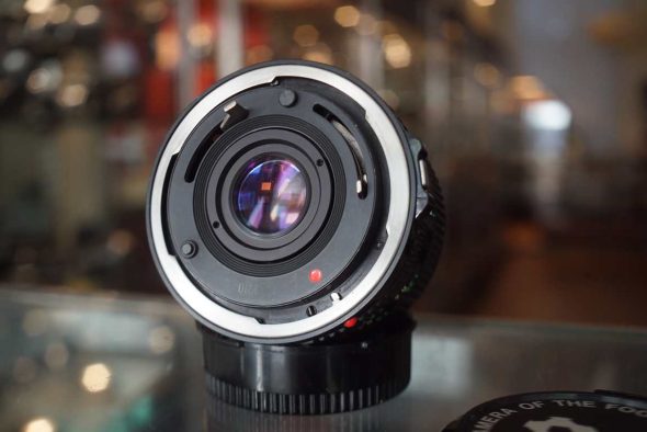 Canon newFD 28mm f/2.8 wide angle lens
