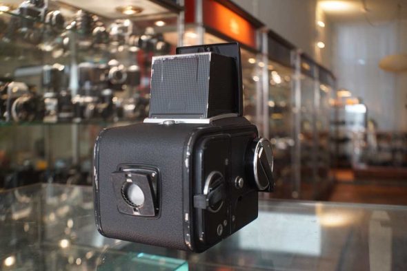 Hasselblad 500C/M + Zeiss Planar 80mm f/2.8 T* C black kit