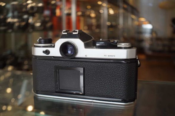 Nikon FE + Nikkor 50mm f/2 AI lens kit