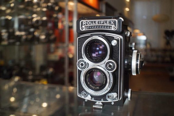 Rolleiflex 3.5E TLR w/ Planar lens