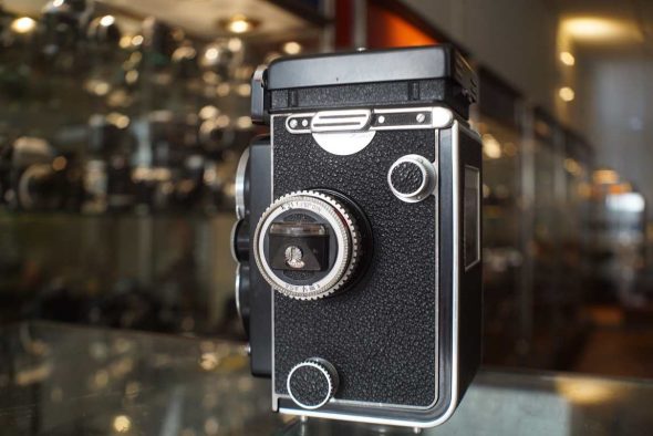 Rolleiflex 3.5E TLR w/ Planar lens