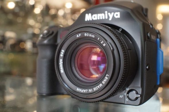 Mamiya 645AFDII + AF 80mm F/2.8 and HM401 film back kit