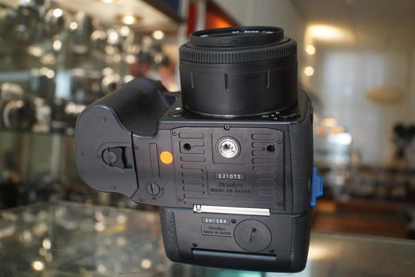 Mamiya 645AFDII + AF 80mm F/2.8 and HM401 film back kit