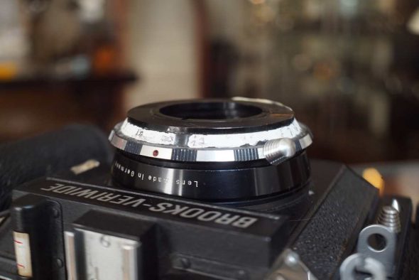 Brooks-Veriwide camera without lens