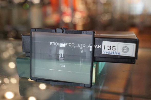 Bronica ETRSI focusing screen-EI, with 135N and 135W lines, Boxed