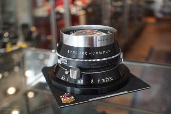Carl Zeiss Planar 135mm F/3.5 lens in Compur shutter on Linhof board