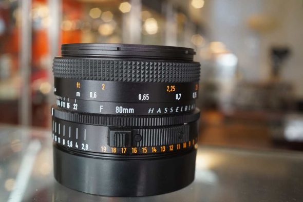 Carl Zeiss Planar 80mm F/2.8 T* FE blue line lens