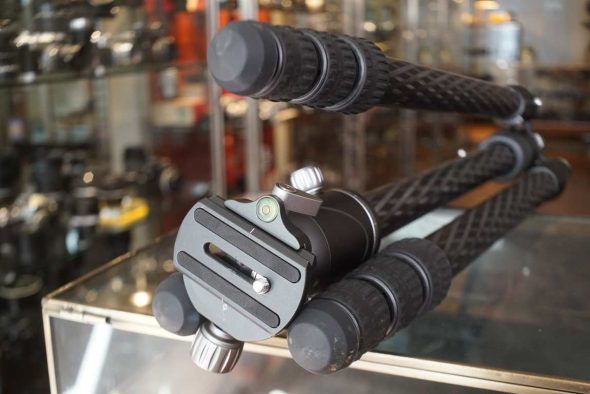 Benro Rhino FRHN24CVX25 Carbon tripod with Ballhead kit