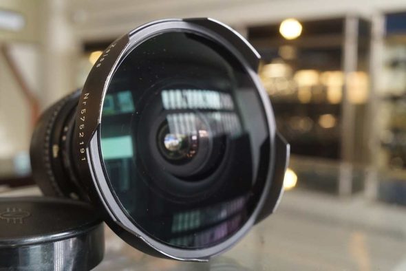 Carl Zeiss F-Distagon 30mm F/3.5 T* Fisheye lens for Hasselblad V