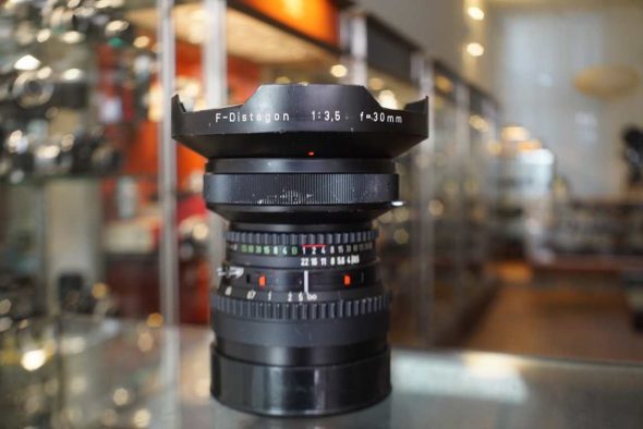 Carl Zeiss F-Distagon 30mm F/3.5 T* Fisheye lens for Hasselblad V