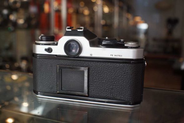 Nikon FE + Nikkor 50mm f/1.8 AIS pancake