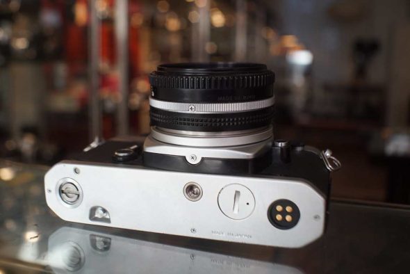 Nikon FE + Nikkor 50mm f/1.8 AIS pancake