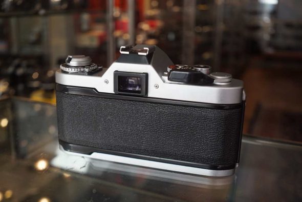 Canon AV-1 + newFD 50mm f/1.8 w/ hood
