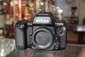 Nikon F90x AF SLR body