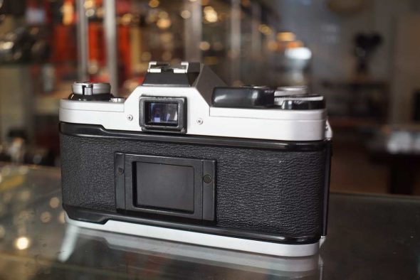 Canon AE-1 + FD 50mm f/1.8 SC kit